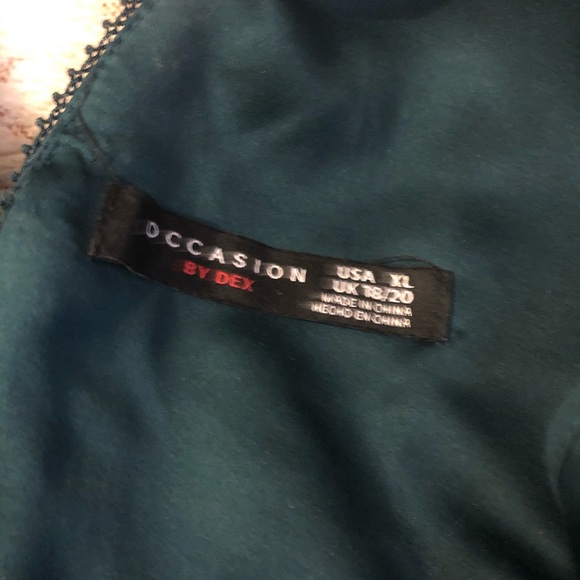 Beautiful deep emerald green dress by Dex - Picture 6 of 15